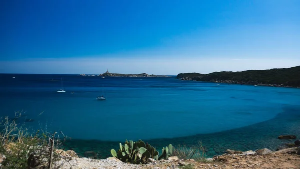 Crystal Clear Water Boats Turquoise Sea Sardinian Coast Big Cacti — Stock Photo, Image
