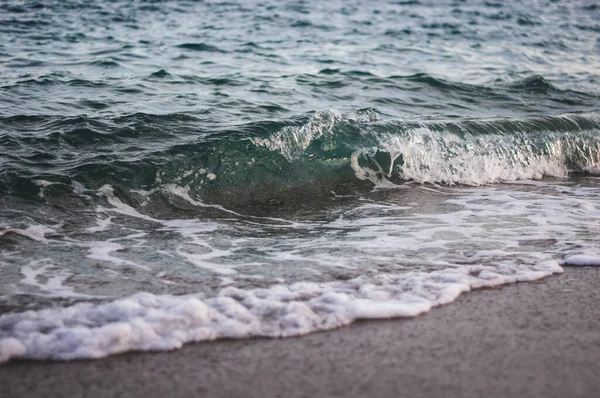 海滩上的软海浪 场景波浪风暴 — 图库照片