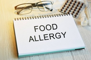 Tıp, sağlık hizmeti konsepti. Tıbbi temalı bir karatahtanın en üst görüntüsü.