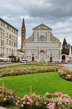 Floransa, İtalya, 15 Eylül 2015: Santa Maria Novella dışındaki turistler Floransa, Toskana, İtalya