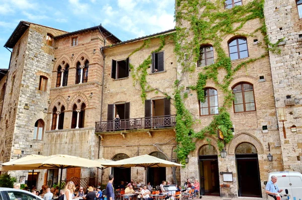 Toskana Talya Eylül 2015 Ünlü Ortaçağ Şehri San Gimignano Turistler — Stok fotoğraf