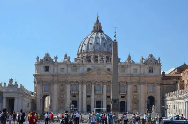 Rome Italy September 2015 People Visit Peter Basilica Vatican Rome — Stock Photo, Image