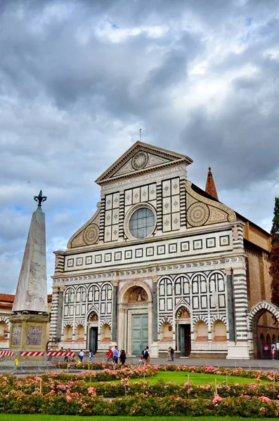 Florența Italia Septembrie 2015 Turiști Afara Santa Maria Novella Din — Fotografie, imagine de stoc