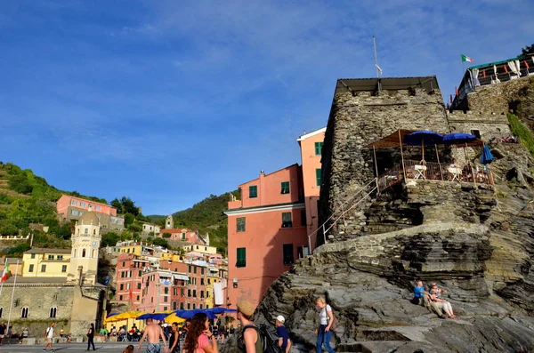 Vernazza Italie Septembre 2015 Vue Panoramique Des Touristes Dans Village — Photo