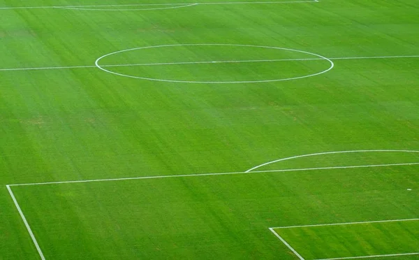 Campo de futebol vazio no estádio de futebol — Fotografia de Stock
