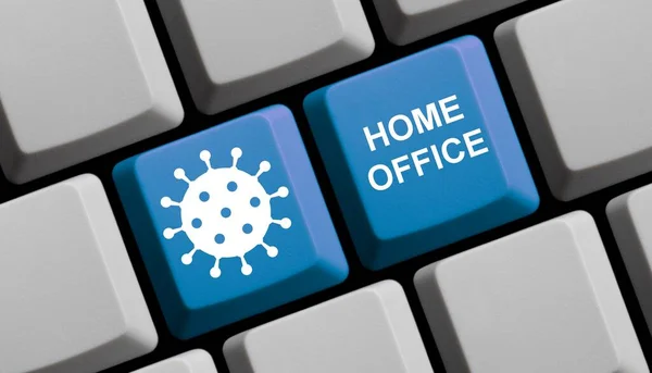 ブルーコンピューターキーボード コロナウイルスの時代のホームオフィス — ストック写真