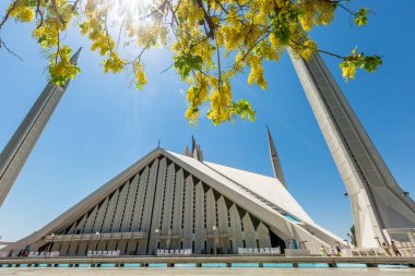 Şah Faysal Camii dünyanın en büyük camilerinden biridir. İslamabad, Pakistan.