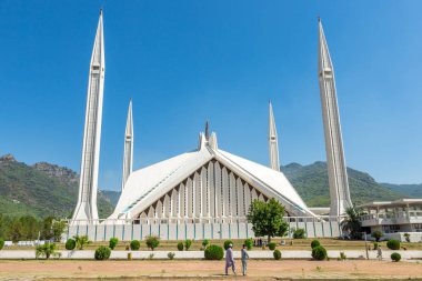 Şah Faysal Camii dünyanın en büyük camilerinden biridir. İslamabad, Pakistan.