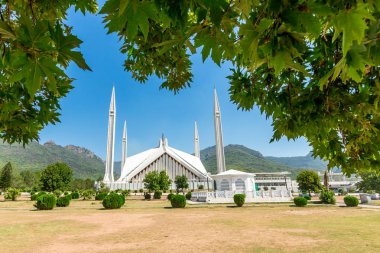 Şah Faysal Camii dünyanın en büyük camilerinden biridir. İslamabad, Pakistan.