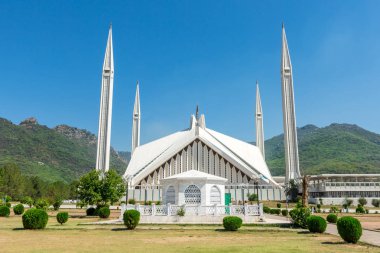 Şah Faysal Camii dünyanın en büyük camilerinden biridir. İslamabad, Pakistan.