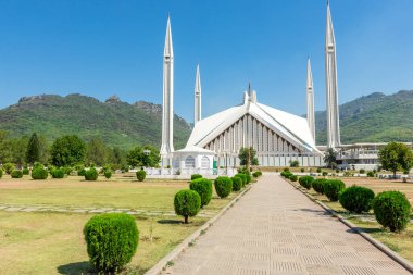 Şah Faysal Camii dünyanın en büyük camilerinden biridir. İslamabad, Pakistan.