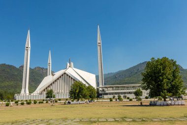 Şah Faysal Camii dünyanın en büyük camilerinden biridir. İslamabad, Pakistan.