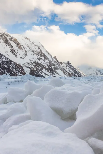 の山頂 世界で最も高い山トレック パキスタン アジア — ストック写真