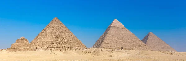 Πυραμίδες Στη Γκίζα Της Αιγύπτου Διαφημιστικό Πανό Πανοραμική Θέα Αφρική — Φωτογραφία Αρχείου