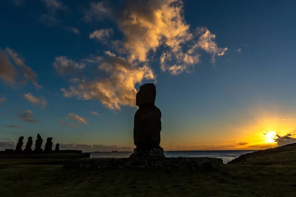 Isla Pascua Moais Ahu Vai Uri Complejo Arqueológico Tahai Parque — Foto de Stock