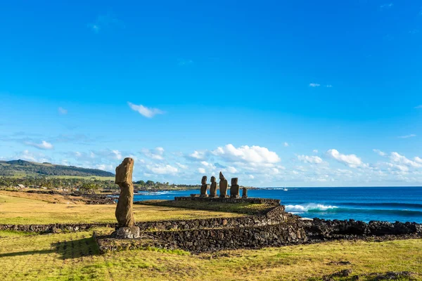 Osterinsel Moais Ahu Vai Uri Archäologischer Komplex Tahai Rapa Nui — Stockfoto