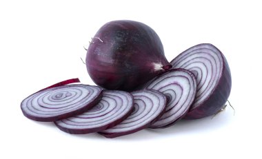 Bütün sarı kurutulmuş kök bağlamında kırmızı soğan