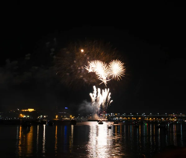 Festive Fireworks Day Kostroma Yellow Spiky Balls Background Night Sky — Stock Photo, Image