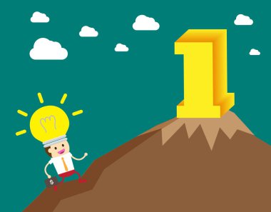 İş adamı elinde kupayla podyumda duruyor.