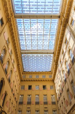 Brezilya 'nın Belo Horizonte kentindeki Özgürlük Meydanı' ndaki Kültür Merkezi Binası