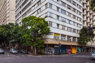 Belo Horizonte şehir merkezinde kapalı dükkanlar