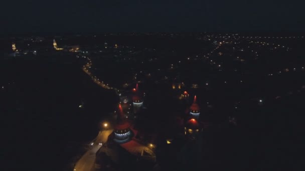 Flying over the old beautiful castle Kamenetz Podolsk. Top view of the castle. Autumn time. — Stock Video
