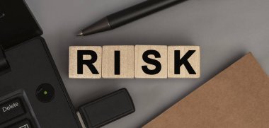 RiSK ahşap yapı taşlarından yapılmış. Üst görünüm