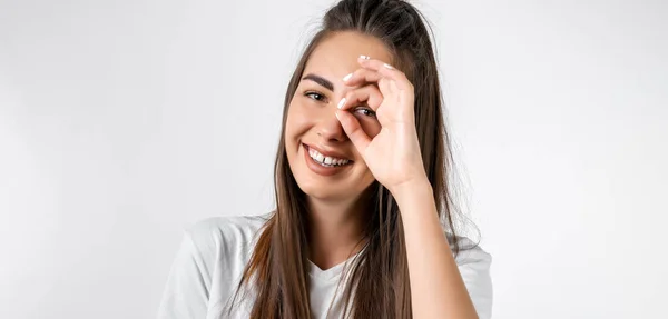 Gros Plan Portrait Une Jeune Fille Moderne Insouciante Aux Longs — Photo