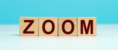 Küp tahta bloktan yapılmış kelime ZOM, konsept