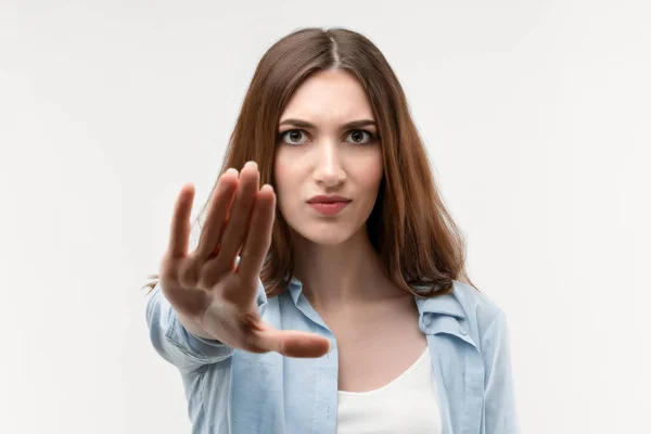 Serious Girl Long Chestnut Hair Dressed Casual Clothes Shows Stop — Stock Photo, Image