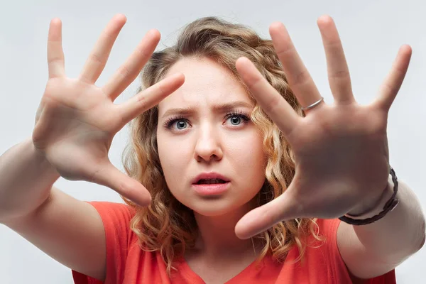 Image Serious Blonde Girl Curly Hair Casual Shirt Gestures Actively — Stock Photo, Image