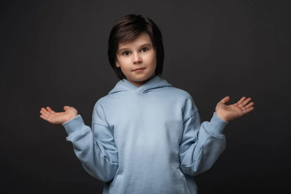 Vem Visste Att Det Kunde Hända Porträtt Söt Pojke Gammal — Stockfoto