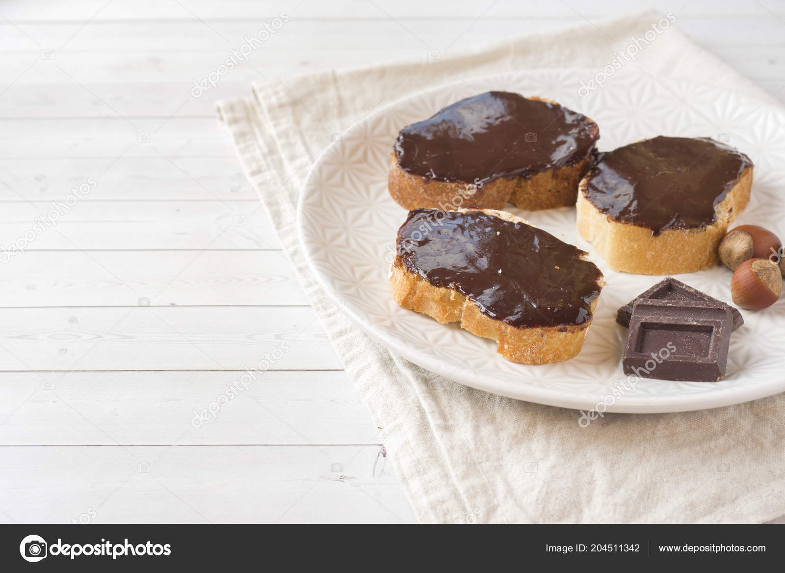 Sandwiches Chocolate Hazelnut Spread Plate Stock Photo by ©elenglush 204511342