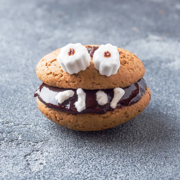 Soubory Cookie Čokoládovou Pastu Podobě Příšer Halloween — Stock fotografie