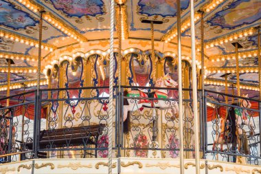 Moskova'da adil Noel parlak atlıkarınca