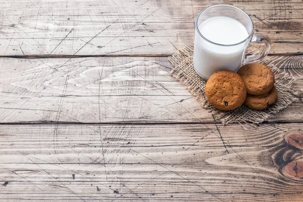 Galletas Avena Natural Vaso Leche Sobre Fondo Madera Estilo Rústico — Foto de Stock