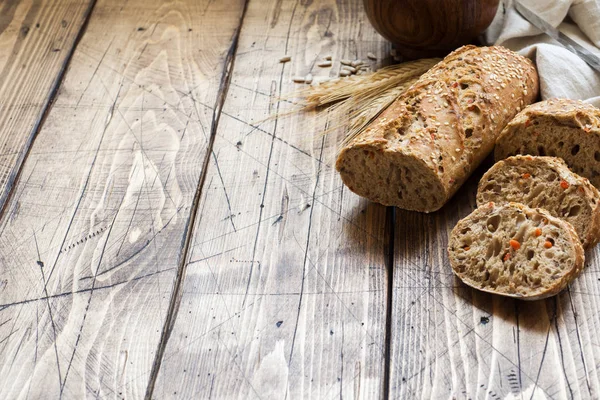 Fresh Bread Sunflower Seeds Sesame Seeds Flax Cut Pieces Cutting — Stock Photo, Image