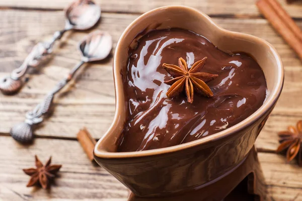 Pasta Chocolate Com Canela Anis Fondue Com Chocolate Espaço Cópia — Fotografia de Stock