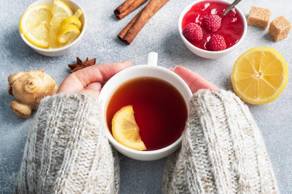 Zitronen Himbeermarmelade Heißer Tee Wärmende Produkte Zur Vorbeugung Von Erkältungen — Stockfoto