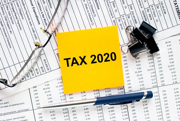 Tekstbelasting 2020 Financiële Tafels Met Pen Bril Paperclips Ondernemings Financieel — Stockfoto
