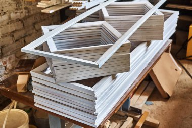 Tahta işleme. Sanayi iş. Ahşap mobilya. Ayrıntılar ahşap üretim