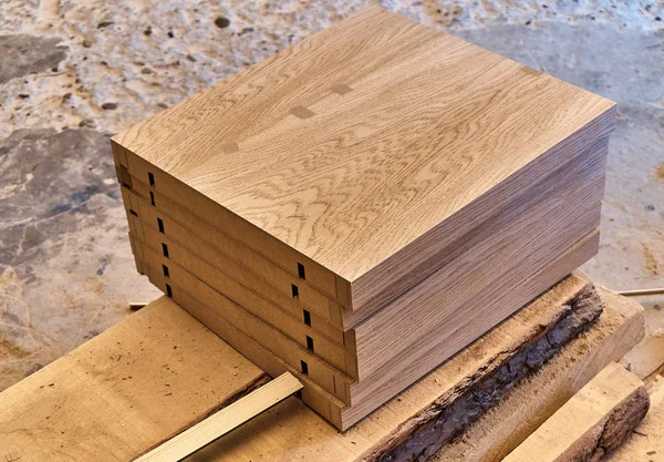 Zpracování Dřeva Truhlářské Práce Dřevěný Nábytek Produkce Dřeva Podrobnosti — Stock fotografie