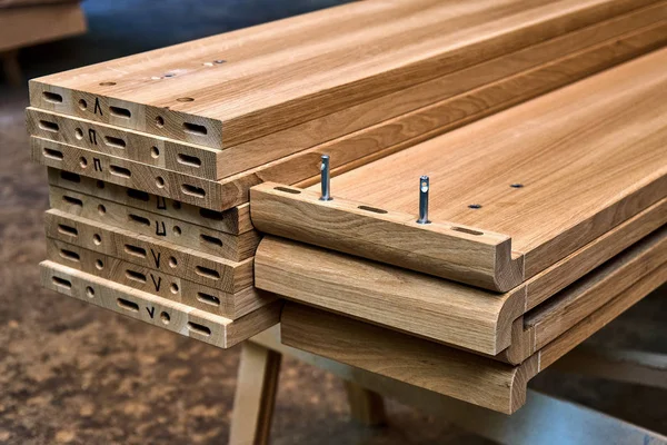 Produkcja Drewna Stolarki Elementy Drewniane Łóżko Podwójne Produkcji Mebli Szczelnie — Zdjęcie stockowe