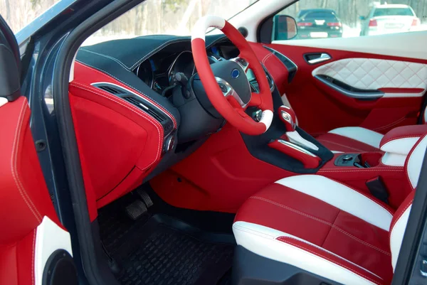 Auto Interieur Details Autostoelen Stuurwiel Wit Rood Leder Met Stiksel — Stockfoto