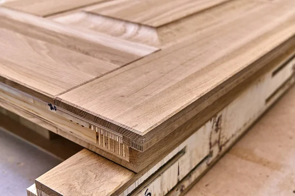 Dřevěné Dveře Výrobního Procesu Dveřní Křídlo Dřevoobráběcí Truhlářské Výroby Výroba — Stock fotografie