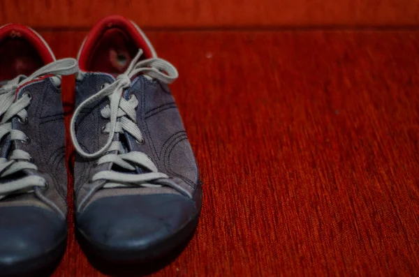 Eski Gri Spor Ayakkabıları, Moda, GYM