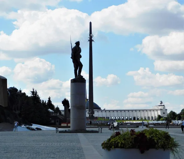 Пам Ятник Російському Солдату Парк Перемог Москва — стокове фото