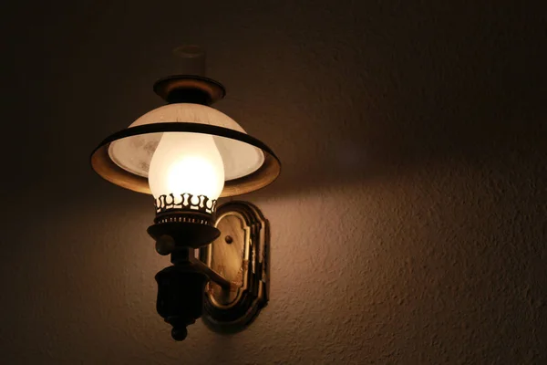 Vintage Gammal Lampa Väggen — Stockfoto