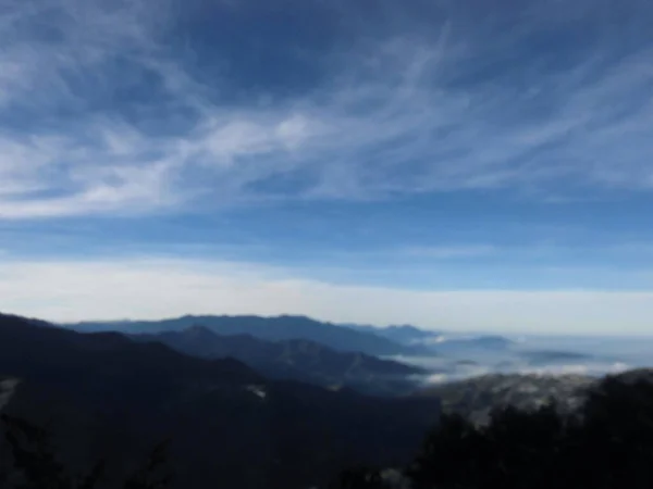 Brouillard Nuageux Sur Les Montagnes — Photo