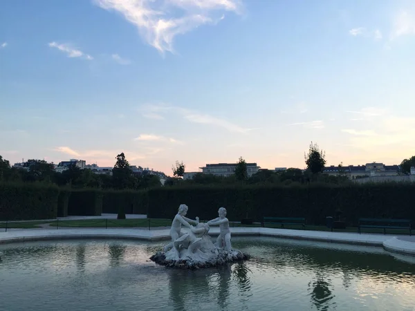 Фонтан Парку Палацу Бельведер Гарденс Відень Австрія — стокове фото